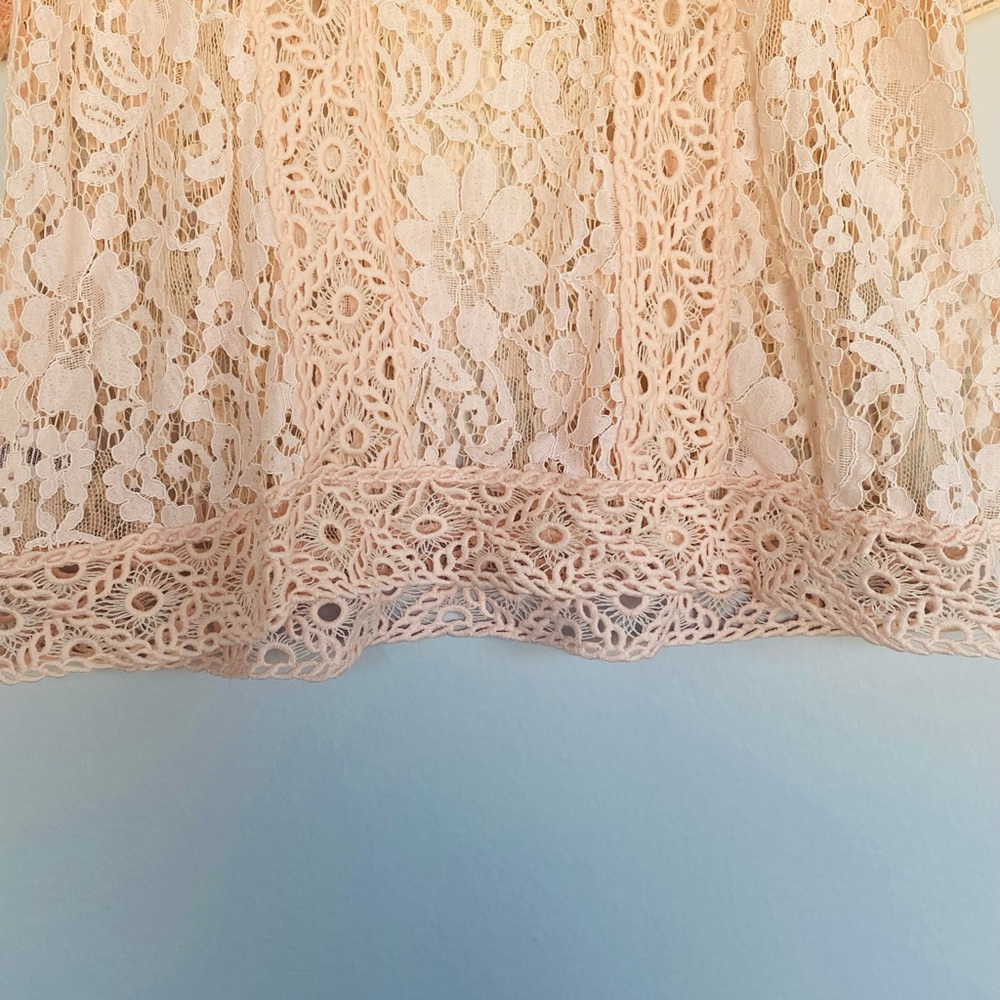 Loft Pink Lacy Short Sleeve Blouse! Size XS! - Picture 5 of 7